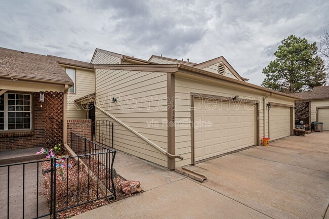 Building Photo - 14129 E Warren Pl