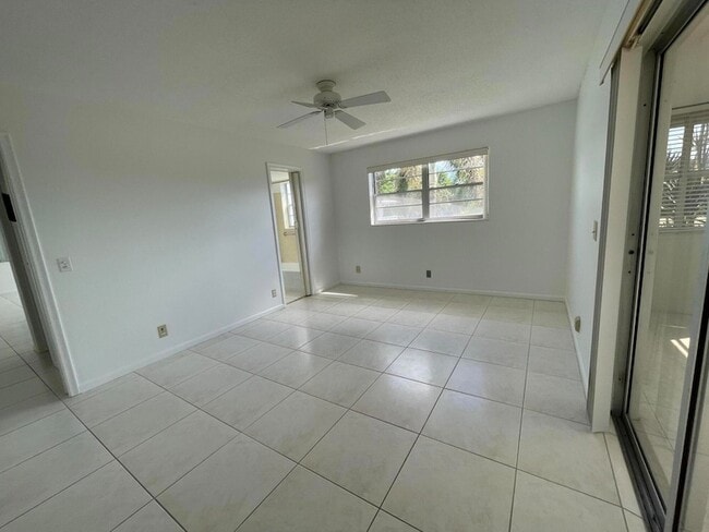 Building Photo - 343 Windsor O