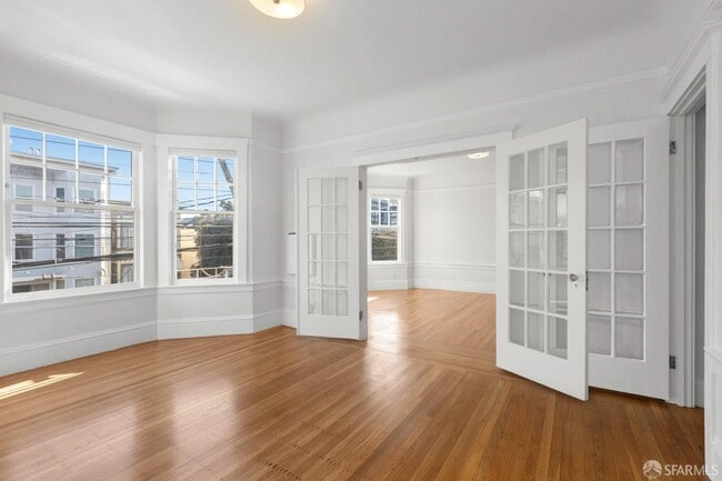 Building Photo - 1166 S Van Ness Ave