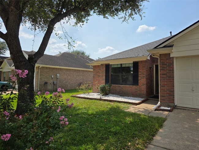 Building Photo - 16106 Darwood Ct