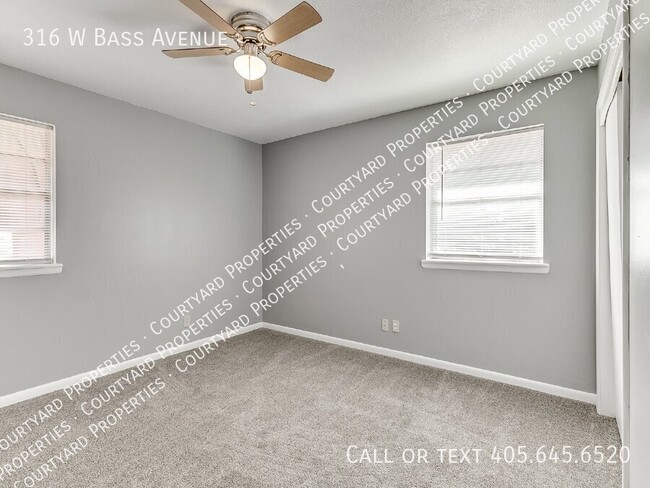 Building Photo - 316 W Bass Ave