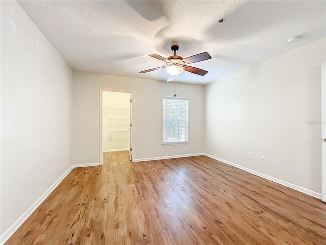 Building Photo - 713 Crest Pines Dr
