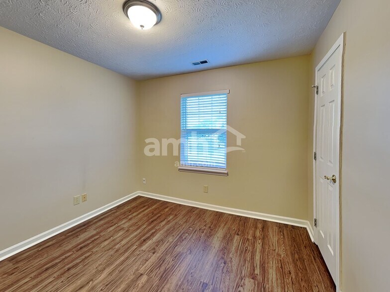 Building Photo - 10393 Buell Ct
