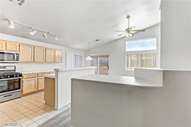 Building Photo - 3781 White Peppermint Dr