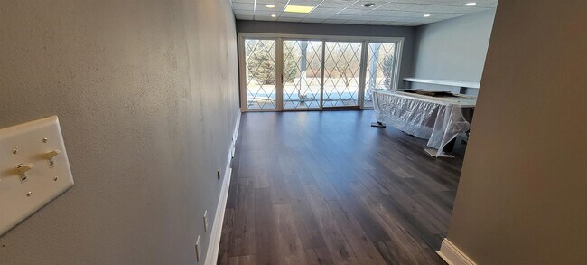 Building Photo - 5106 Meinders Rd