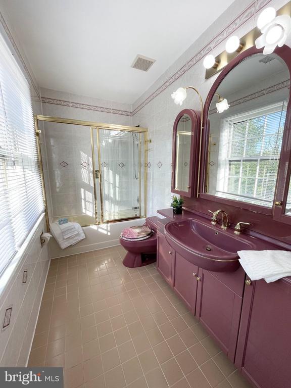 Building Photo - 6319 Chaucer View Cir