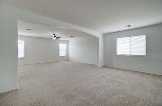 Building Photo - 5659 S 239th Dr