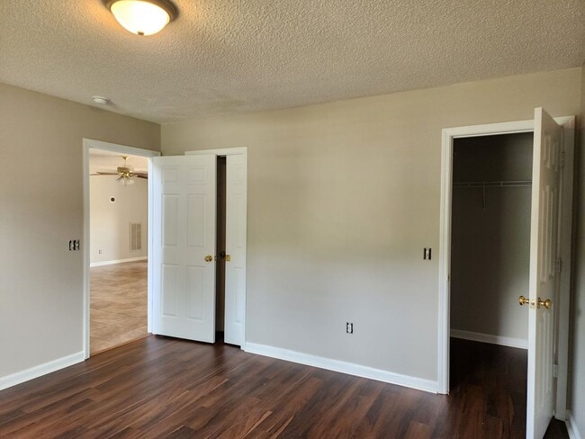 Building Photo - Richmond Place Subdivision