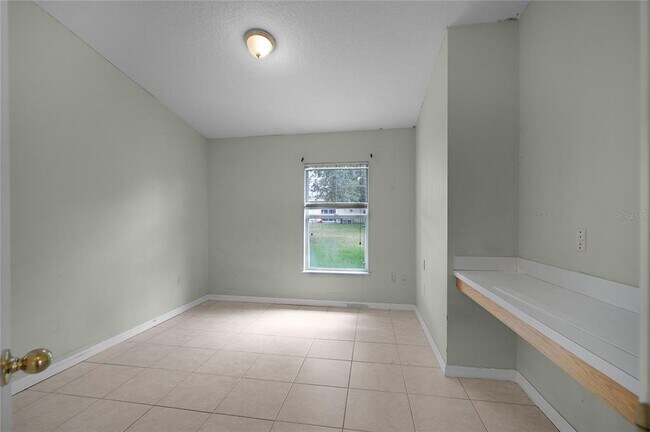 Building Photo - 265 Jocelyn Dr