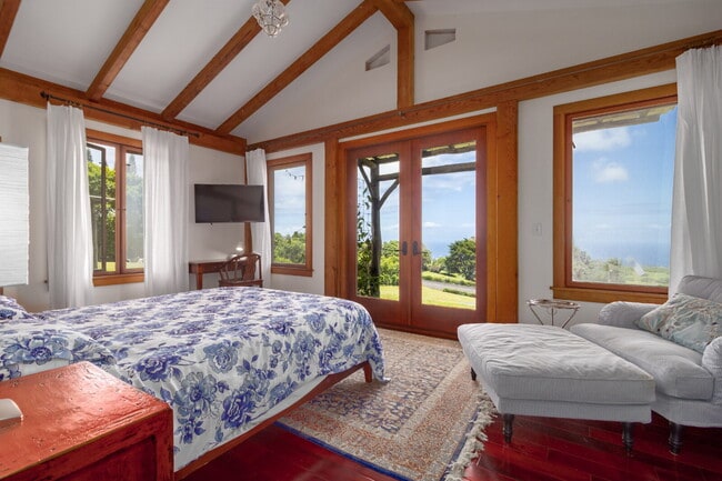 Building Photo - Furnished Spacious Hawaii Retreat with Sweeping Ocean Views