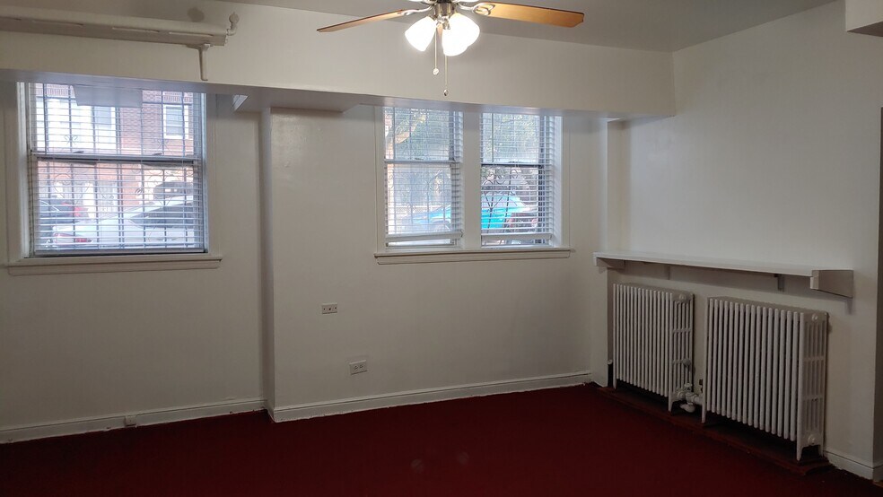 Living Room - 1720 W 76th St