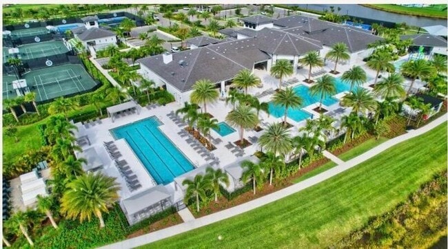 Building Photo - 17317 Santaluce Mnr