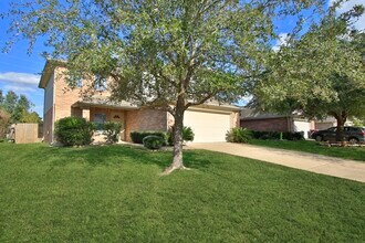 Building Photo - 18926 Piney Way Dr