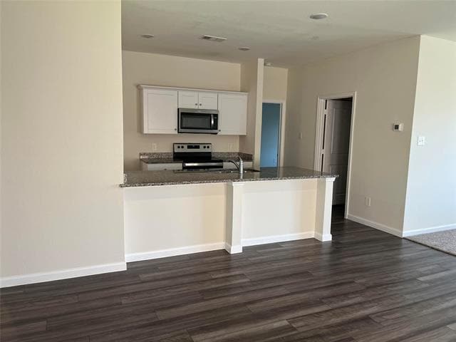 Building Photo - 781 Richmond Dr