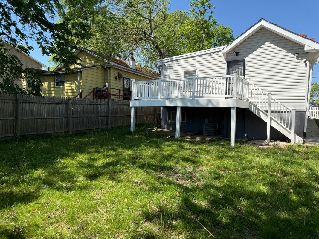 Building Photo - 5711 J St