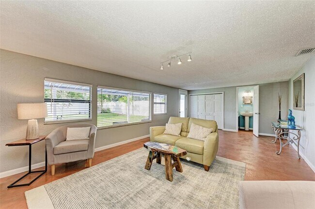Building Photo - 6000 Bayou Grande Blvd NE