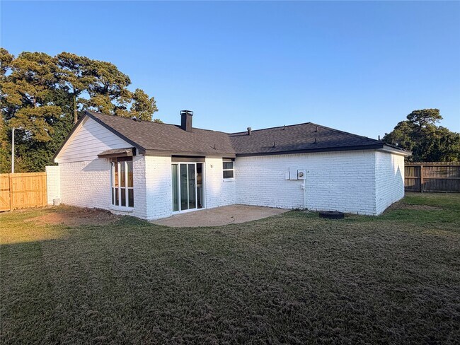Building Photo - 8707 Sherrywood Dr