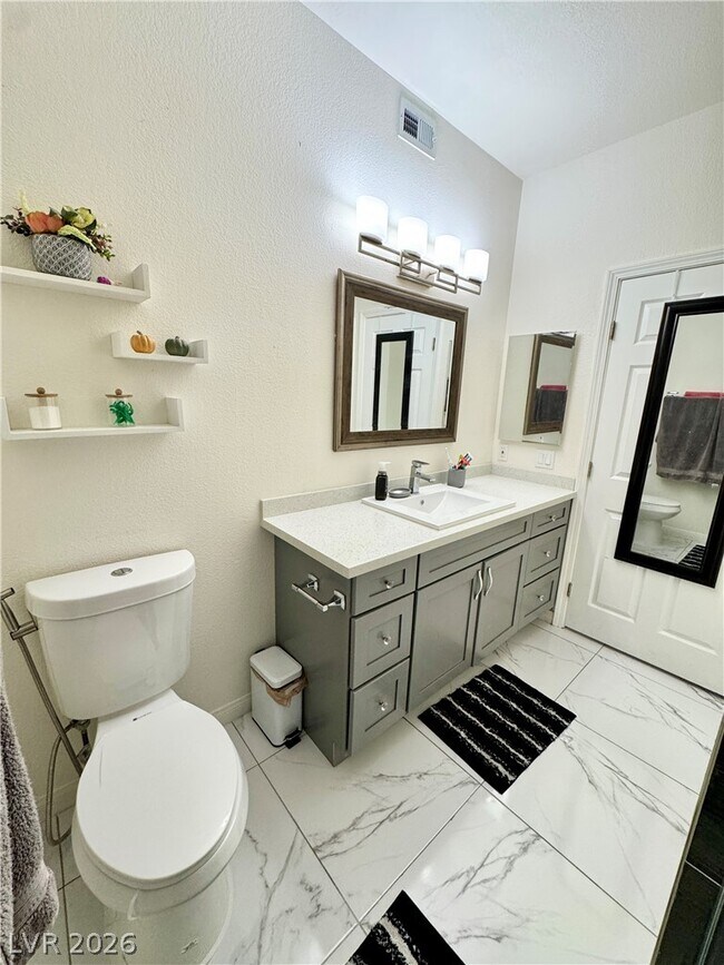 Building Photo - 5655 E Sahara Ave