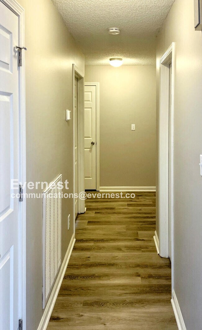 Building Photo - 3397 Bradfield Dr