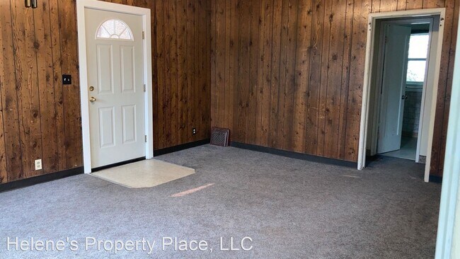 Building Photo - 4 br, 2 bath House - 220 SE McKenzie Street