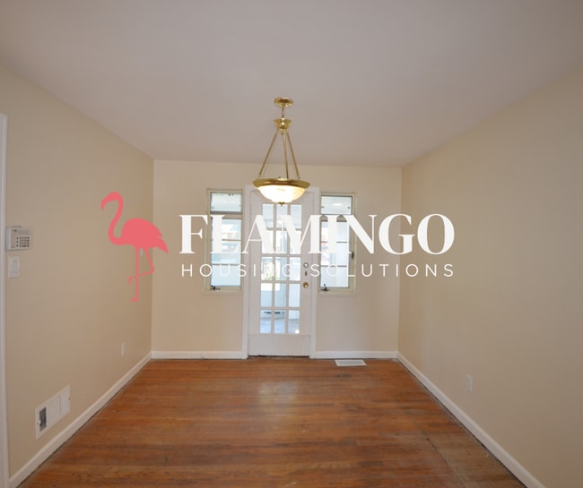 Building Photo - 2510 Catalpa Dr.