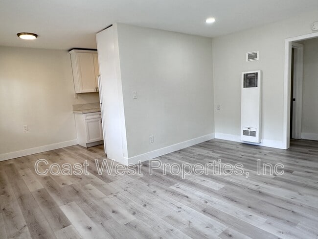 Building Photo - 1618 Reed Ave