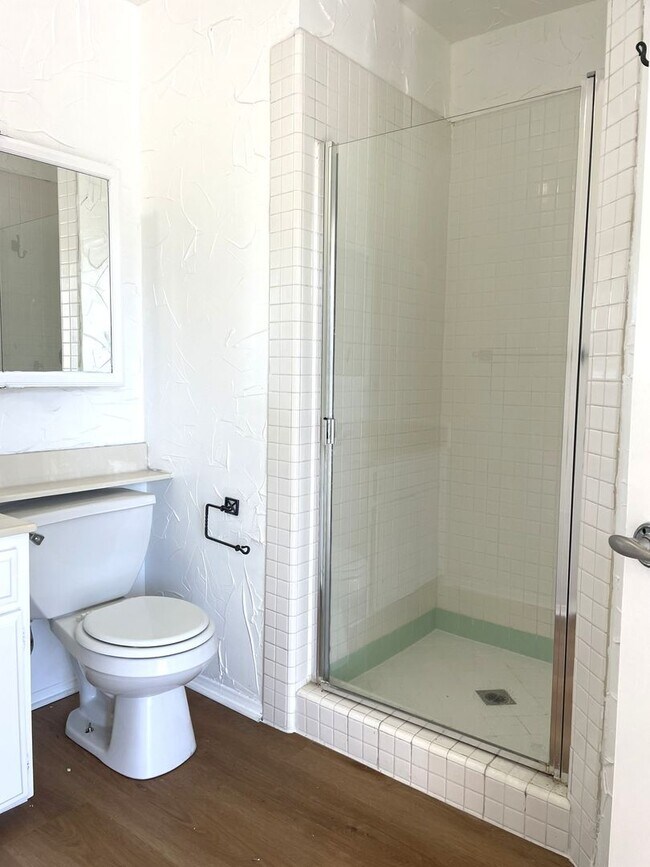 Building Photo - 451