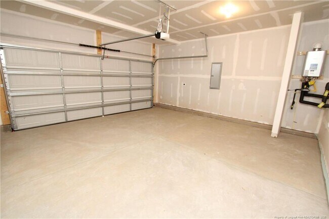 Building Photo - 461 Grange Farm Pl