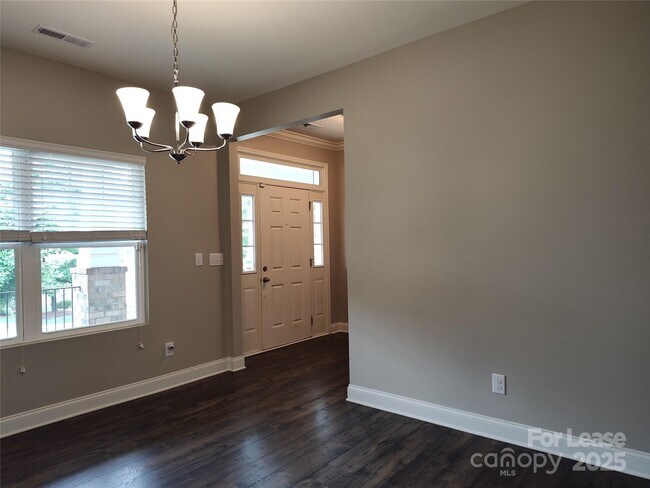 Building Photo - 9415 Segundo Ln