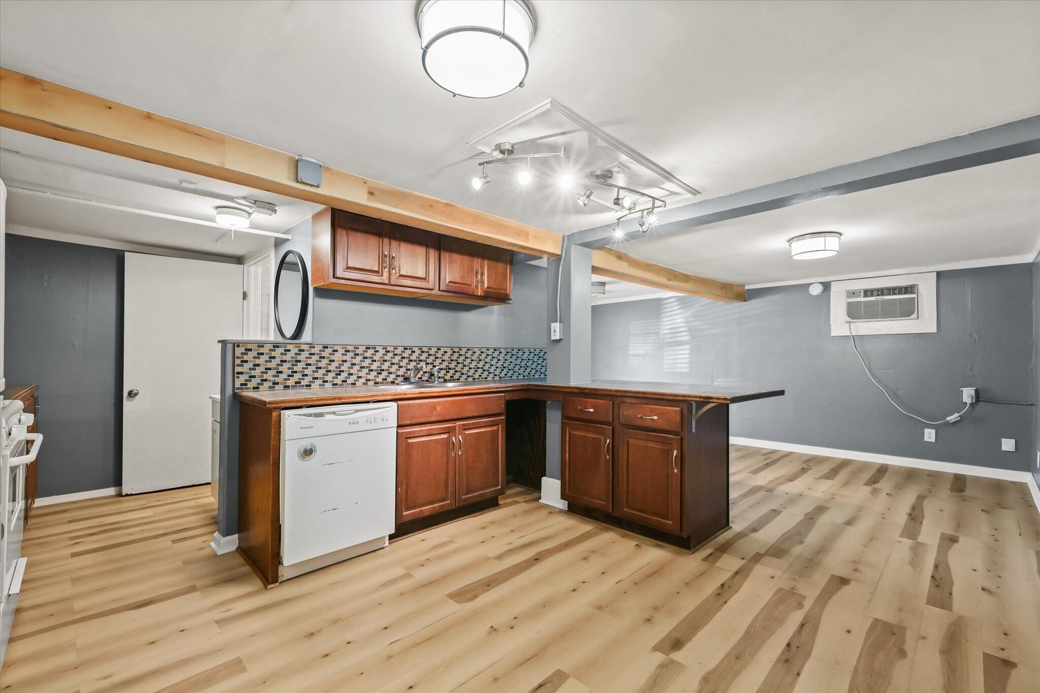 Building Photo - 1509 W Morphy St