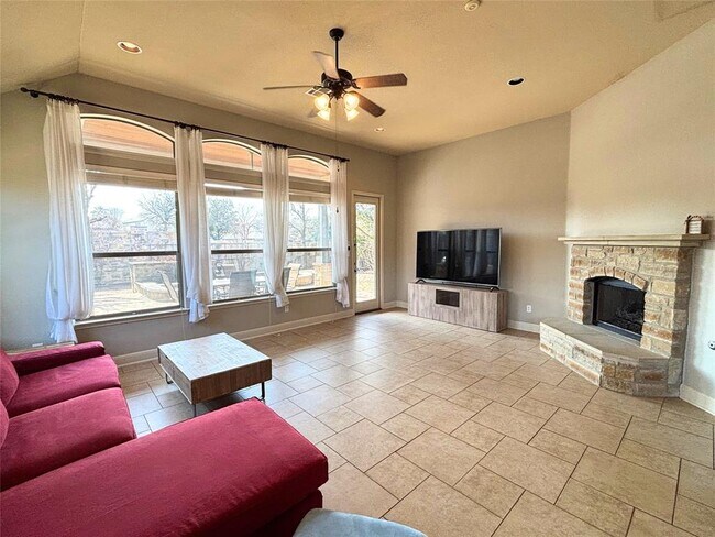 Building Photo - 15313 Bandon Dr