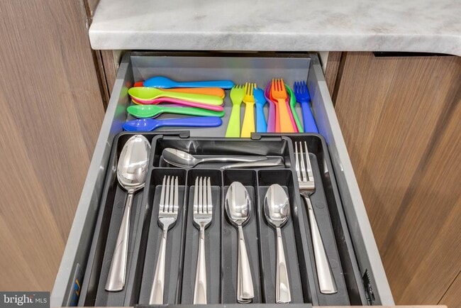 Building Photo - 528 N 22nd St