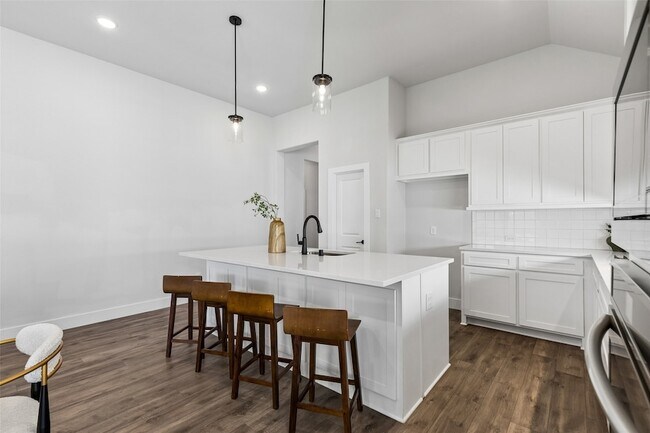 Building Photo - 6145 Tahoe Winds Dr