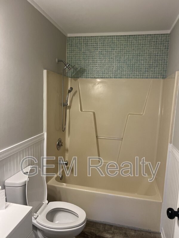 Building Photo - 103 Holmes Ct