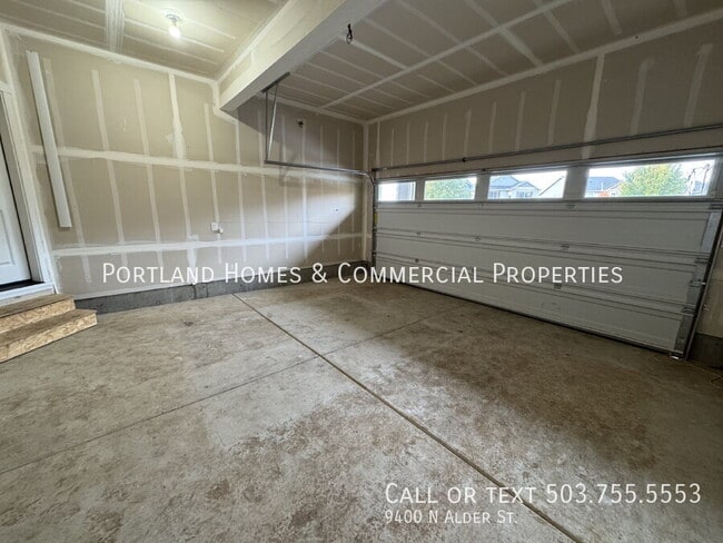 Building Photo - 9400 N Alder St