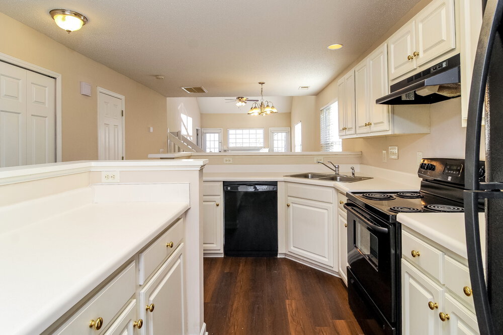Building Photo - 640 Piermont Ct