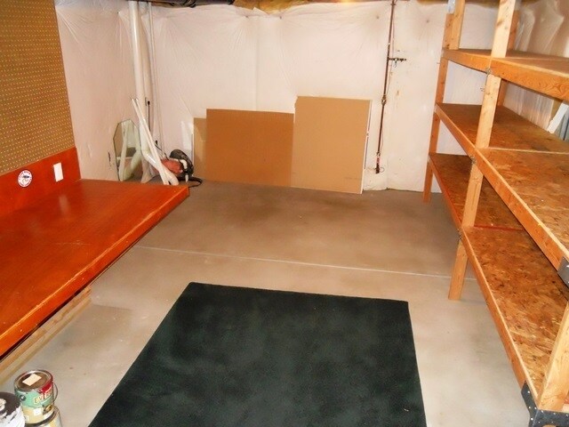 Building Photo - Three Bedroom Home in Wolf Creek, near Fox Hill GC