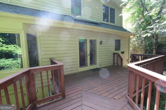 Building Photo - 55 Ivy Chase NE