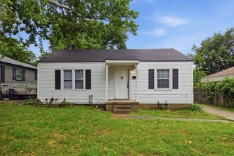 Building Photo - Newly Remodeled | 3 Bed | 1 Bath | Tulsa | Available Now