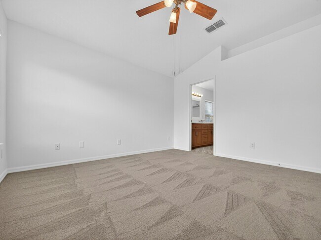 Building Photo - 6602 S Goldenrod Rd