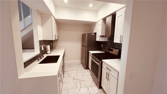 Building Photo - 17836 Magnolia Blvd