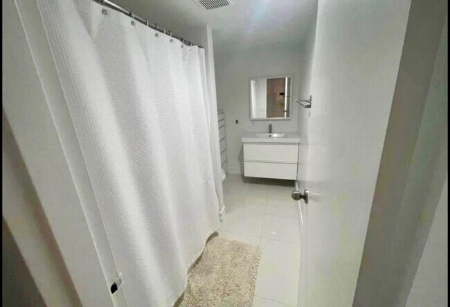Building Photo - 209 Waterway Dr S
