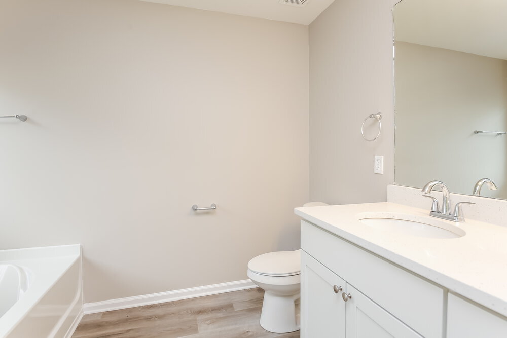 Building Photo - 315 Yellow Iris Rd SE