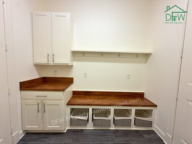 Building Photo - Carroll ISD - 5-Bedroom Home with Poll & Spa