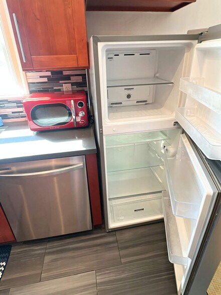 Building Photo - 254 29th St