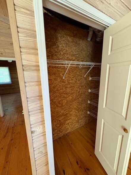 Office closet - 86 Yonah Vw