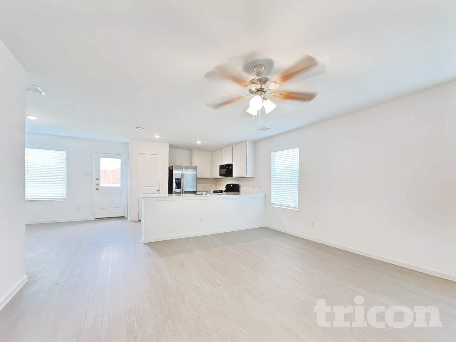 Building Photo - 1620 Parlier St