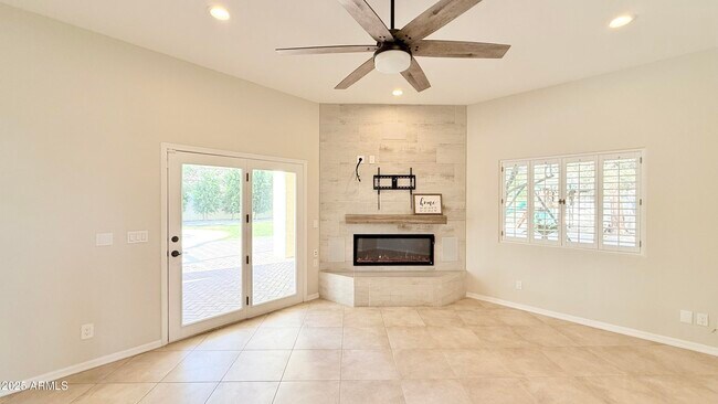 Building Photo - 10188 E Cortez Dr