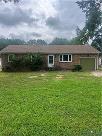 Building Photo - 2501 Emily Ln