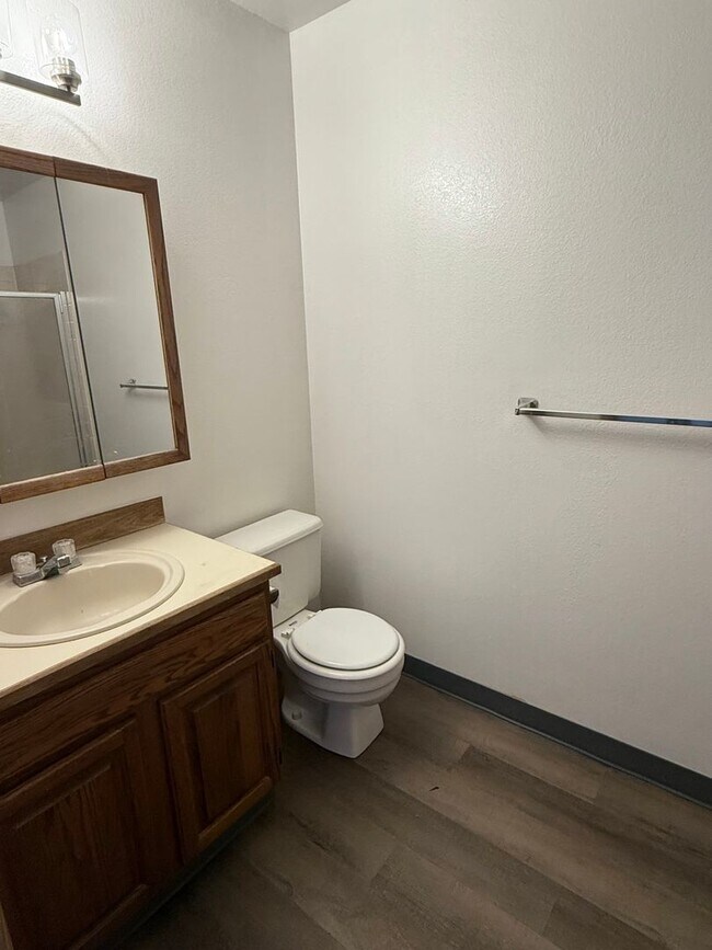 Building Photo - West Anchorage | 3BR 2.5BA | Garage | Pets...